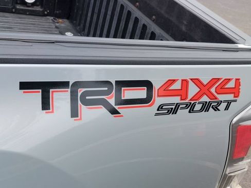 Used 2020 Toyota Tacoma 4x4 Double Cab image 40