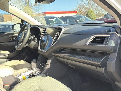 Used 2025 Subaru Ascent Premium w/ Premium Package image 20