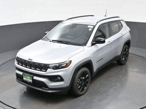 New 2026 Jeep Compass Latitude AWD/4WD image 21