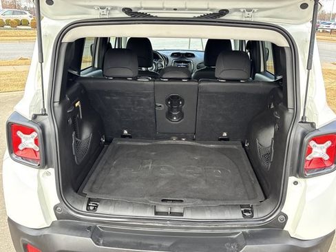 Used 2018 Jeep Renegade Altitude w/ Cold Weather Group image 6