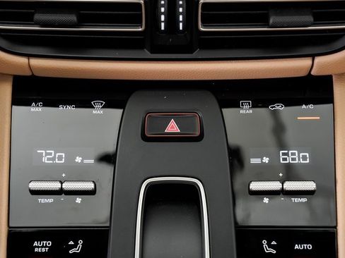 Used 2025 Porsche Macan image 19