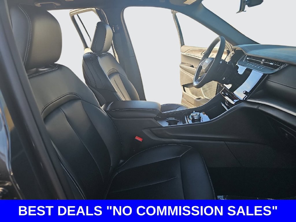 Used 2026 Jeep Grand Cherokee Limited AWD/4WD image 10