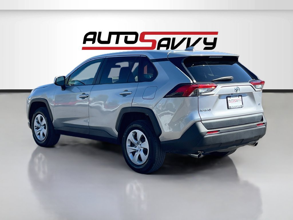 Used 2024 Toyota RAV4 LE FWD image 5