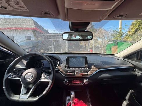 Used 2020 Nissan Altima 2.5 SL FWD image 4