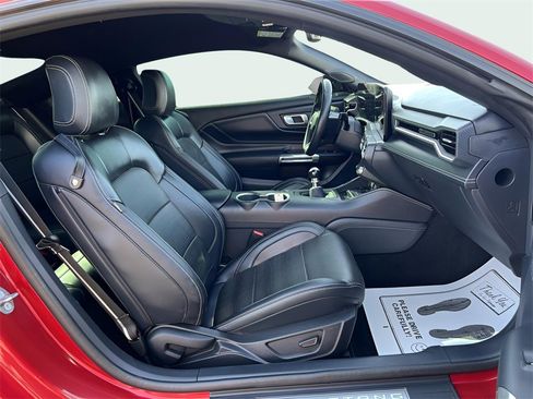 Used 2024 Ford Mustang GT Premium image 17
