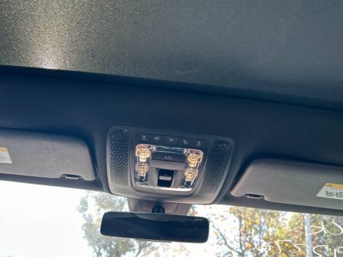 Used 2023 Mercedes-Benz CLA 250 image 8