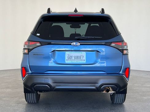 Certified 2025 Subaru Forester Premium w/ Convenience Package #2 AWD/4WD image 5