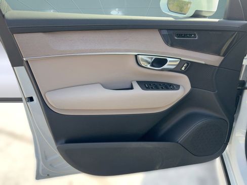 New 2026 Volvo XC90 B6 Ultra w/ Protection Package image 19