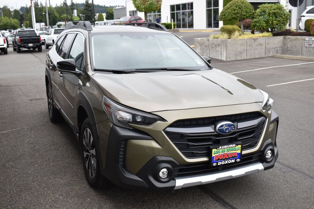 Used 2025 Subaru Outback Limited AWD/4WD image 7