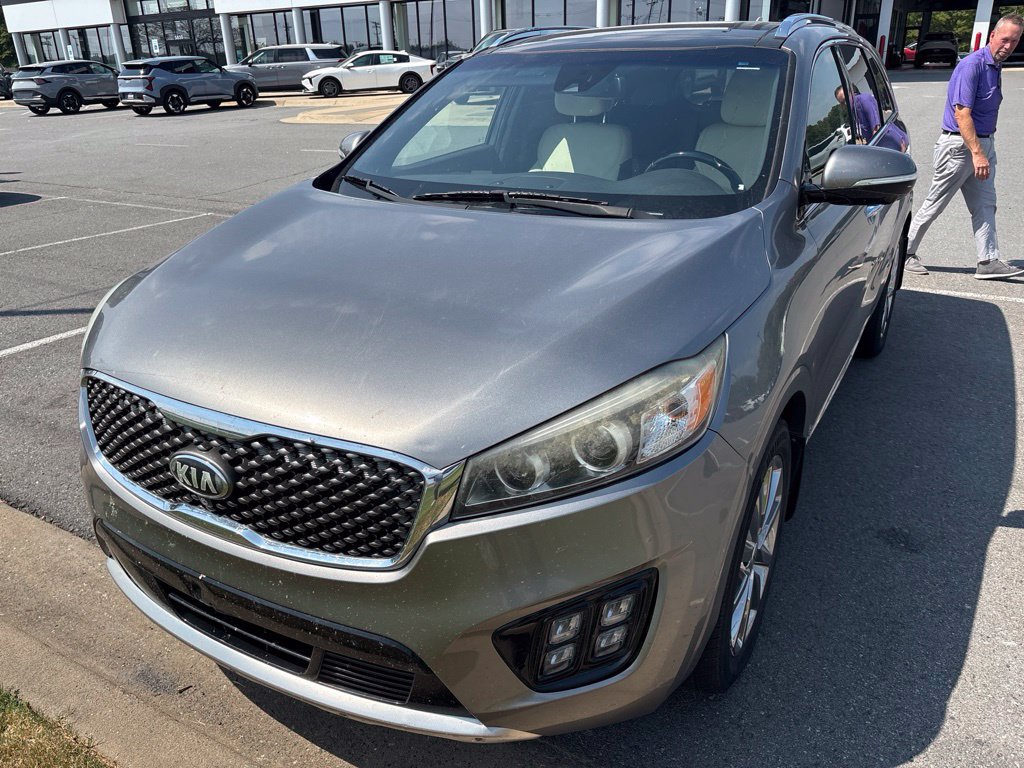 Used 2016 Kia Sorento SX w/ SXL Technology Package AWD/4WD image 4