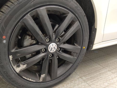 Used 2018 Volkswagen Jetta Sport FWD image 31