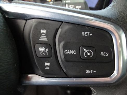 Certified 2025 Jeep Wrangler Unlimited Sahara AWD/4WD image 8