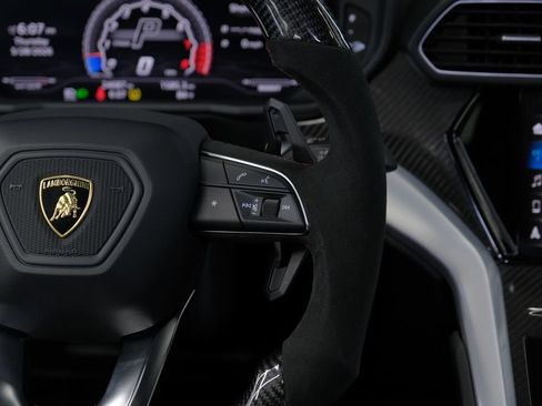 Used 2021 Lamborghini Urus AWD/4WD image 61