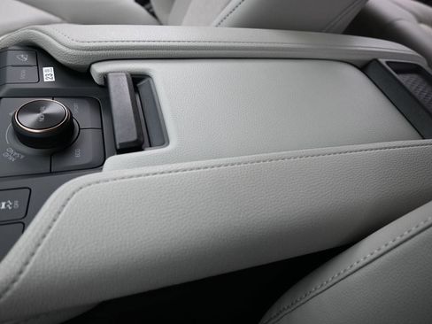 New 2026 Toyota Grand Highlander MAX Platinum image 43