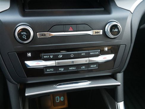 Certified 2020 Ford Explorer XLT w/ Equipment Group 202A image 23