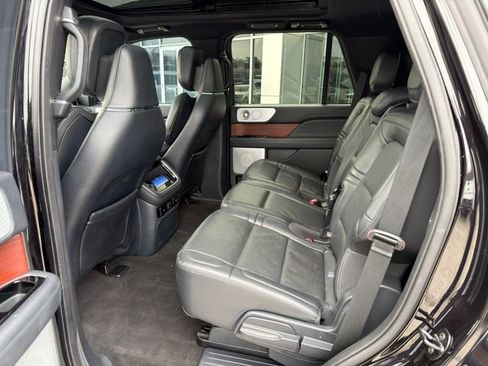 Used 2024 Lincoln Navigator Reserve image 17