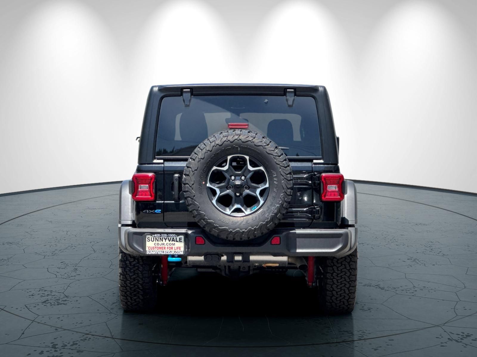 New 2023 Jeep Wrangler Unlimited Rubicon 4xe w/ Cold Weather Group AWD/4WD image 5