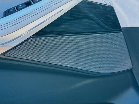 New 2026 BMW X5 xDrive40i w/ M Sport Package image 24