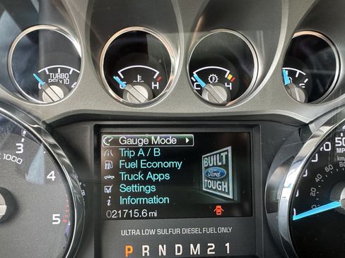 Used 2015 Ford F250 Lariat w/ Lariat Interior Package AWD/4WD image 14