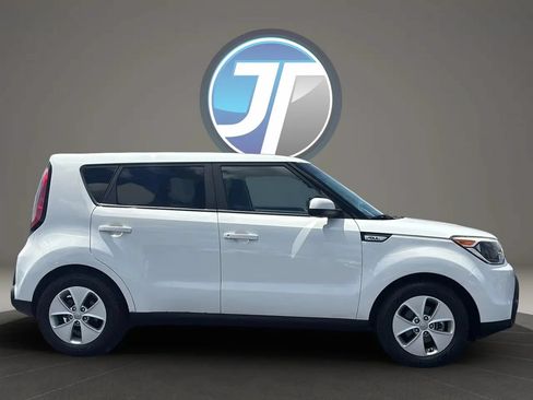Used 2016 Kia Soul FWD image 7