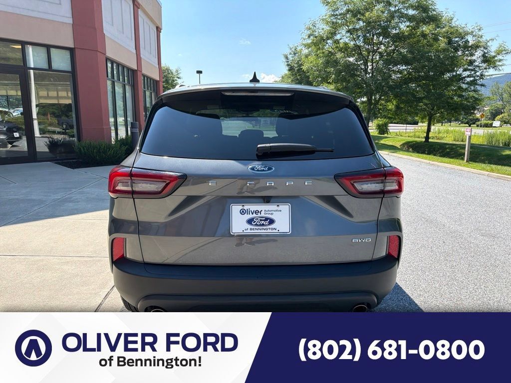 Used 2025 Ford Escape ST-Line AWD/4WD image 7