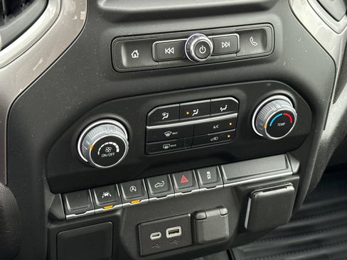 Used 2022 Chevrolet Silverado 1500 Custom w/ LPO, Dark Essentials Package AWD/4WD image 26