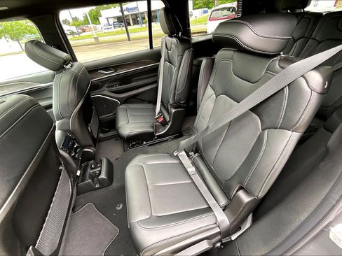 New 2026 Jeep Grand Cherokee L Limited AWD/4WD image 21