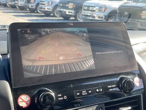 Used 2024 Nissan Armada SV image 22