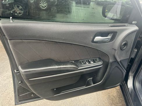 Used 2017 Dodge Charger R/T w/ Driver Confidence Group image 11