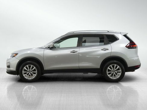 Used 2019 Nissan Rogue SV AWD/4WD image 2