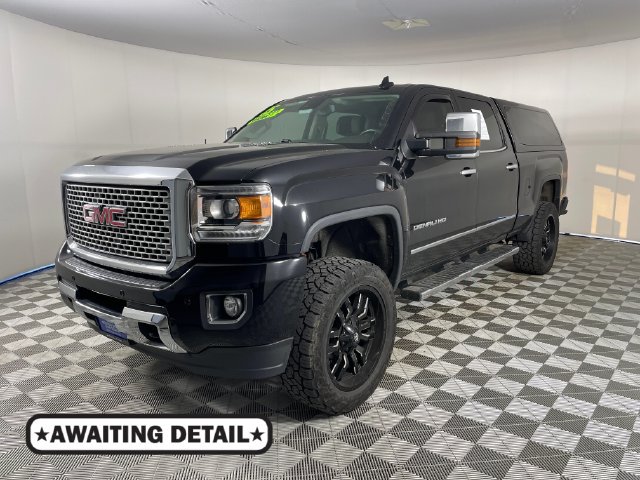 Used 2015 GMC Sierra 2500 Denali w/ Duramax Plus Package AWD/4WD image 1