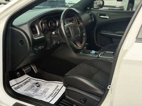 Used 2019 Dodge Charger Scat Pack w/ Technology Group RWD image 12