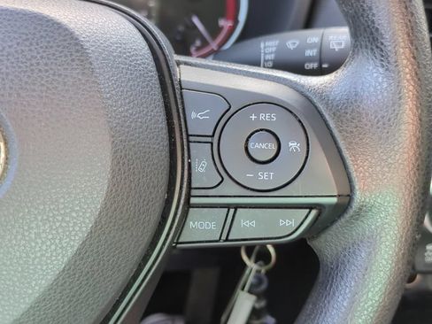 Used 2023 Toyota RAV4 LE FWD image 21