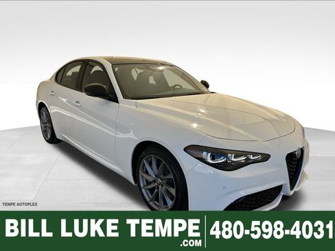 New 2025 Alfa Romeo Giulia image 1