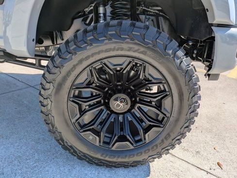 New 2026 Ford F250 Lariat w/ Black Appearance Package image 11