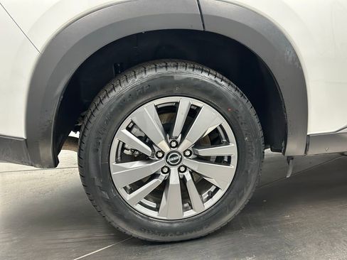 Used 2025 Nissan Pathfinder SV AWD/4WD image 29