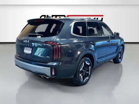 Used 2023 Kia Telluride EX w/ EX Captain's Chair Package AWD/4WD image 7