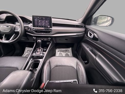 Used 2025 Jeep Compass Trailhawk w/ Trailer Tow Group image 19