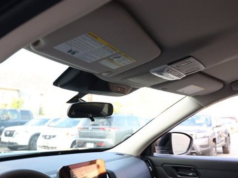 New 2025 Nissan Pathfinder SV image 13