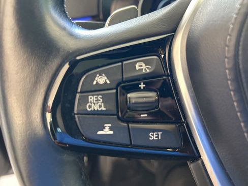 Used 2018 BMW 530e xDrive image 54