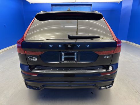 Used 2024 Volvo XC60 B5 Ultimate w/ Protection Package Premier image 6