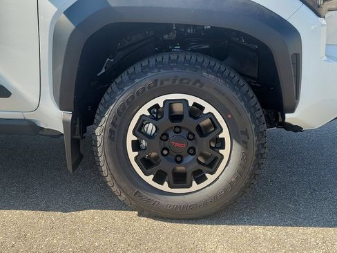 New 2026 Toyota Tacoma TRD Off-Road AWD/4WD image 5