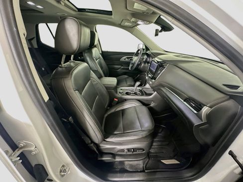 Used 2020 Chevrolet Traverse LT w/ LT Premium Package FWD image 35