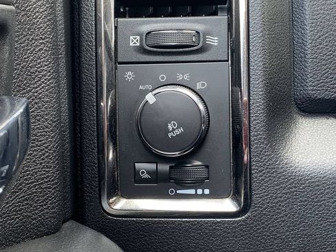 Used 2014 RAM 1500 Sport w/ Sport Premium Group AWD/4WD image 17