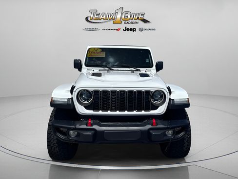 Used 2024 Jeep Wrangler Unlimited Rubicon AWD/4WD image 2