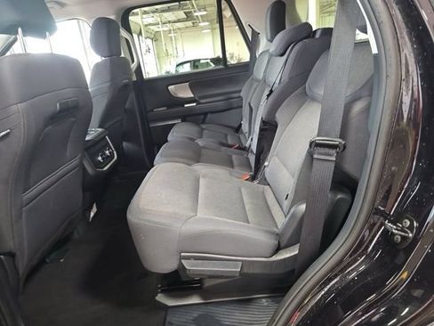 Used 2025 Ford Expedition Active AWD/4WD image 13