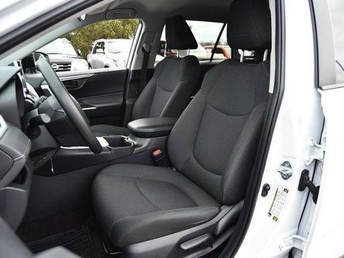 Used 2024 Toyota RAV4 LE image 18