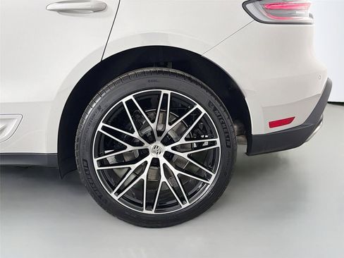 Certified 2026 Porsche Macan AWD/4WD image 12
