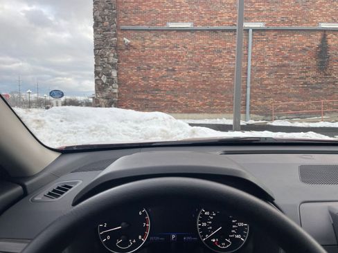 Used 2025 Nissan Altima 2.5 SV image 33