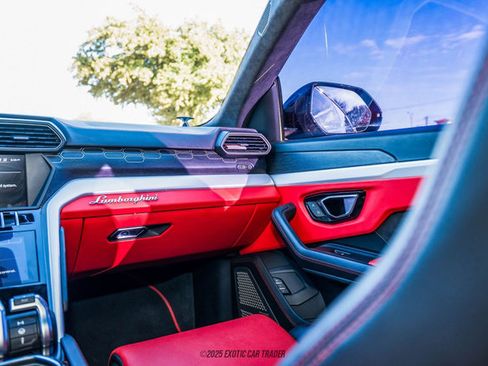 Used 2019 Lamborghini Urus image 29